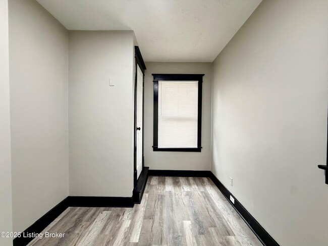 Building Photo - 1545 Catalpa St