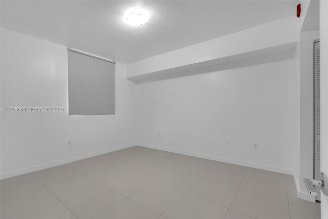 Building Photo - 7661 NW 107th Ave