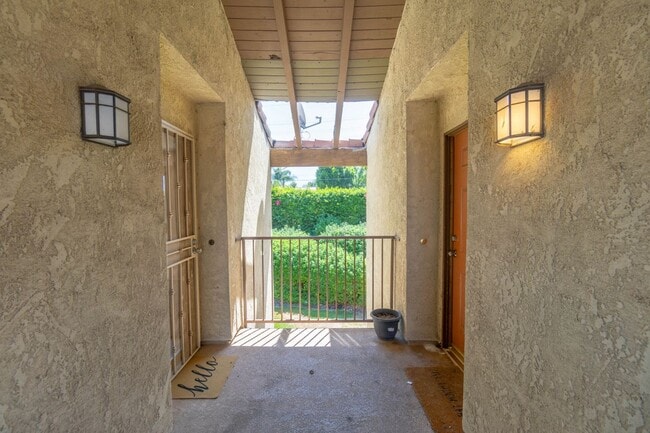 Building Photo - 1365 Crafton Ave
