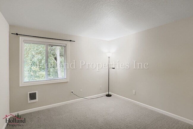 Building Photo - 2680 SW 87th Ave