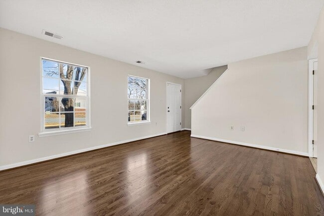 Building Photo - 352 Valley Mill Rd