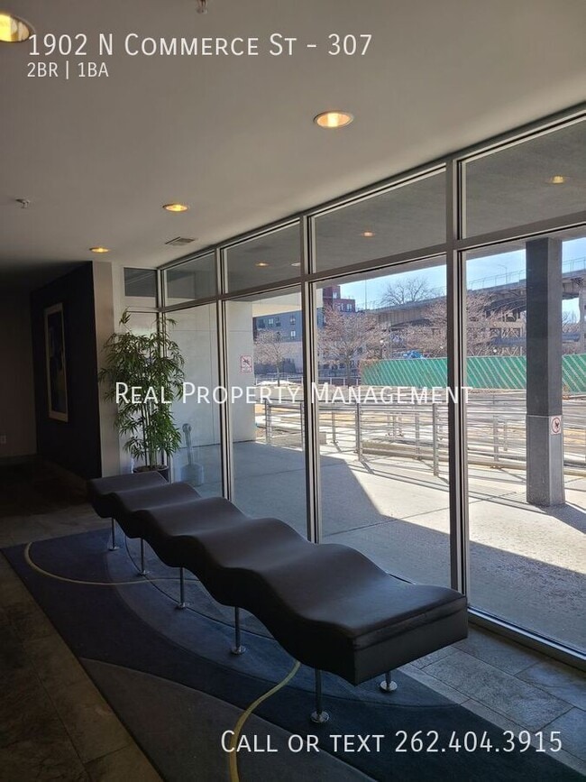 Building Photo - 1902 N Commerce St