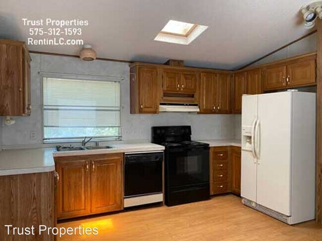 Building Photo - 3 br, 2 bath House - 4207 - 1 Winters Str.