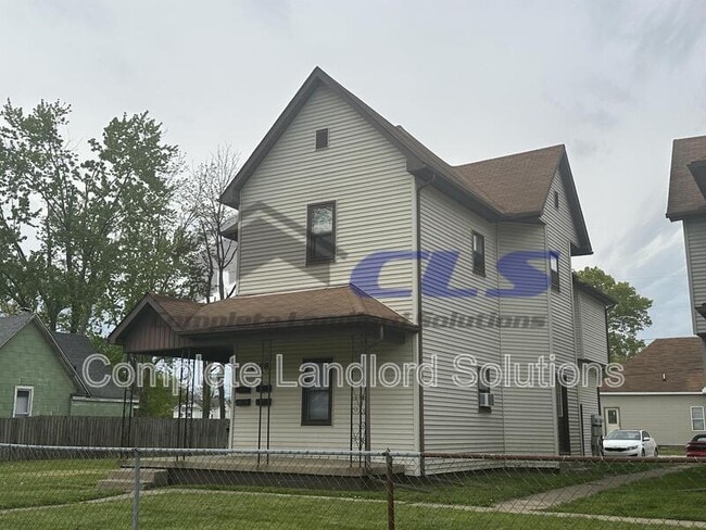Primary Photo - 1358 Chestnut St