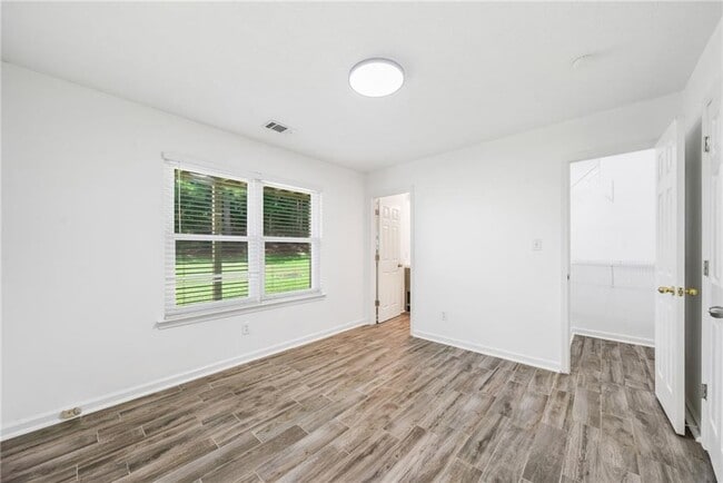 Building Photo - 535 Durham Ridge Dr NW