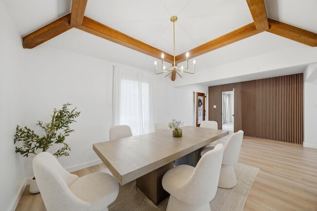 Building Photo - 5610 Court of Lions St