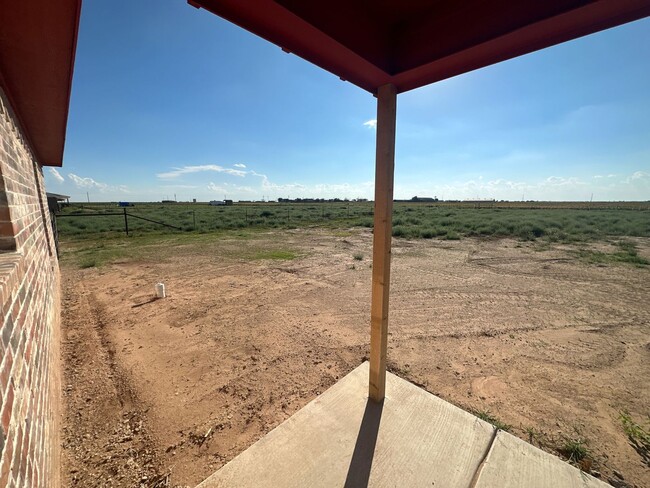 Building Photo - Country Living In Roosevelt ISD!