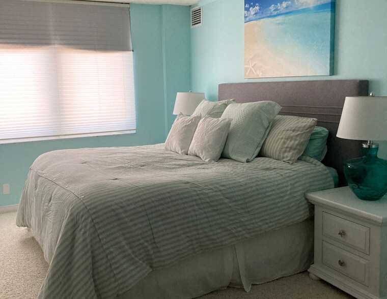 Primary Bedroom - 3215 S Ocean Blvd
