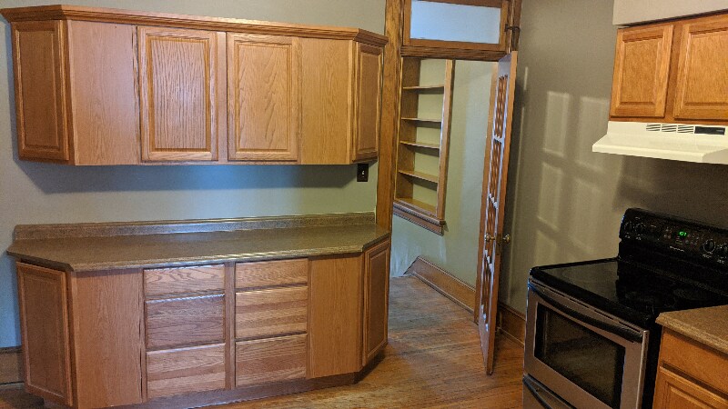 Building Photo - 127 1/2-38-32 E Main St