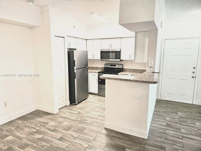 Building Photo - 220 SW 116th Ave