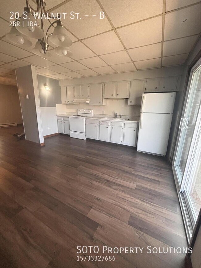 Building Photo - 20 S Walnut St