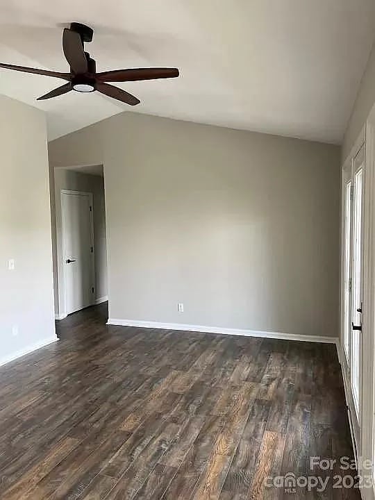 Building Photo - Room in Condo on Meadow Rose Ln