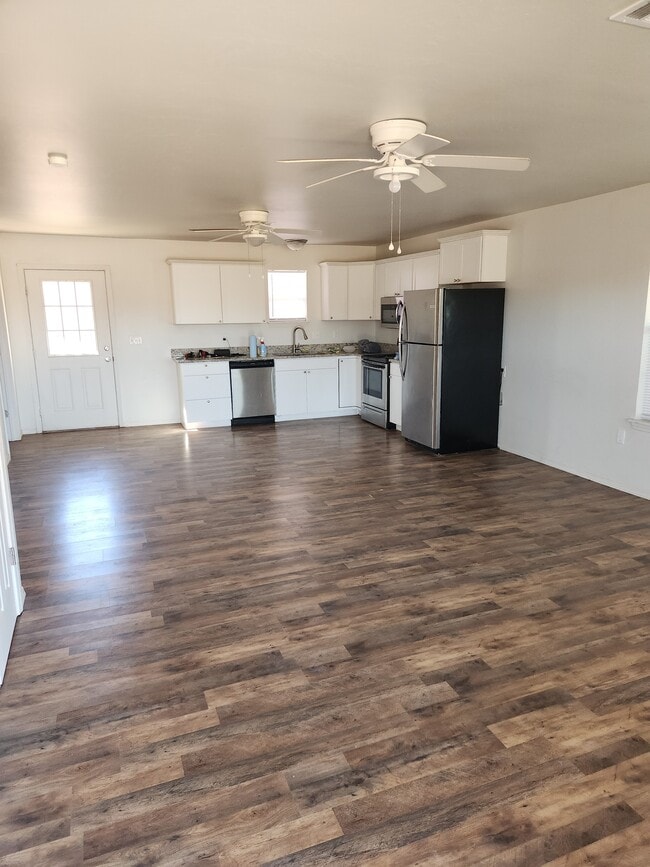 Building Photo - 1307 S Iowa Ave