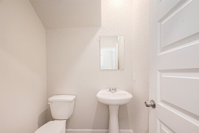 Building Photo - 2335 Tavo Trails Dr