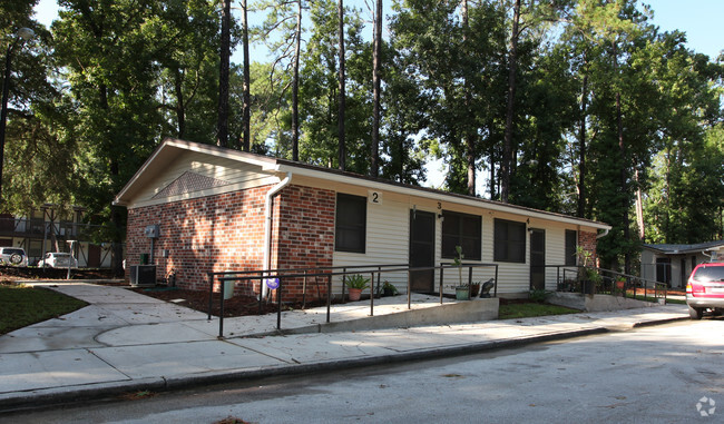 Primary Photo - Forest Meadows West