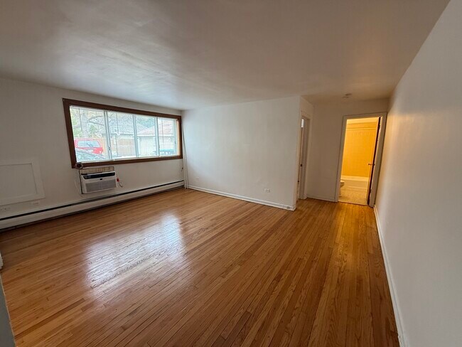 Building Photo - 1408 W Juneway Terrace