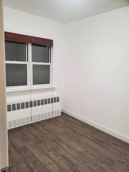 Building Photo - 2534 73rd St