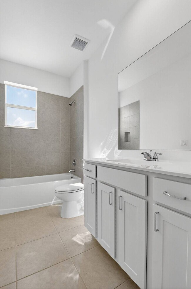 Building Photo - 4645 Meyerson Pl