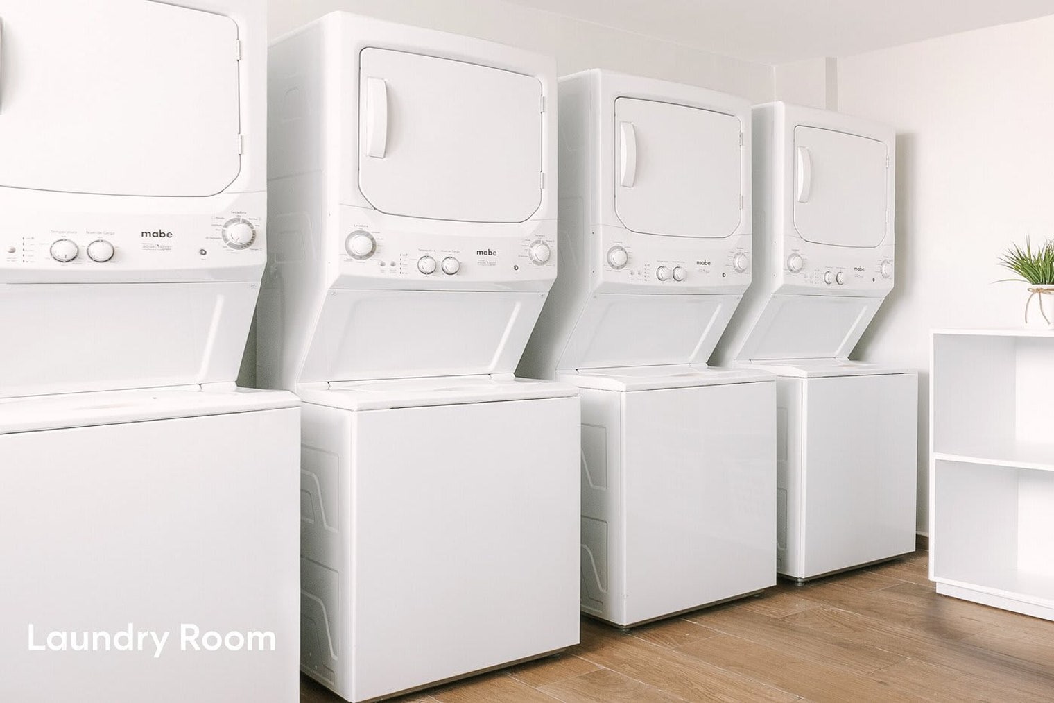 Building Photo - 77 9th St E