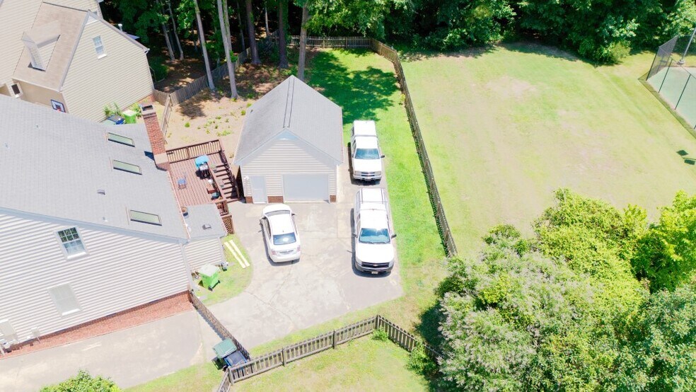 Building Photo - 4512 Emmit Dr