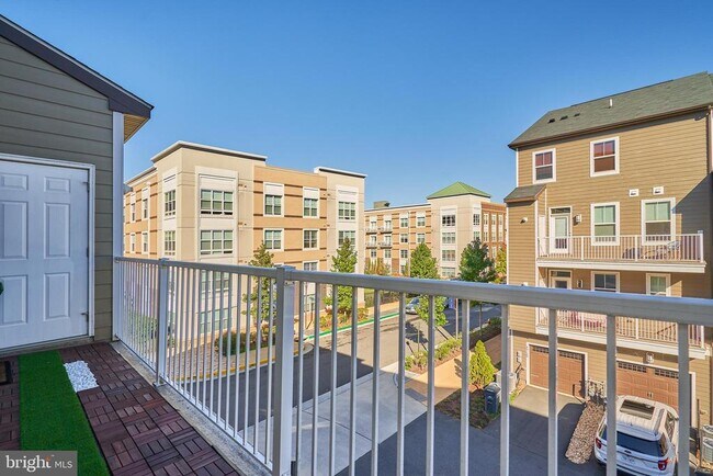 Building Photo - 45116 Kincora Dr