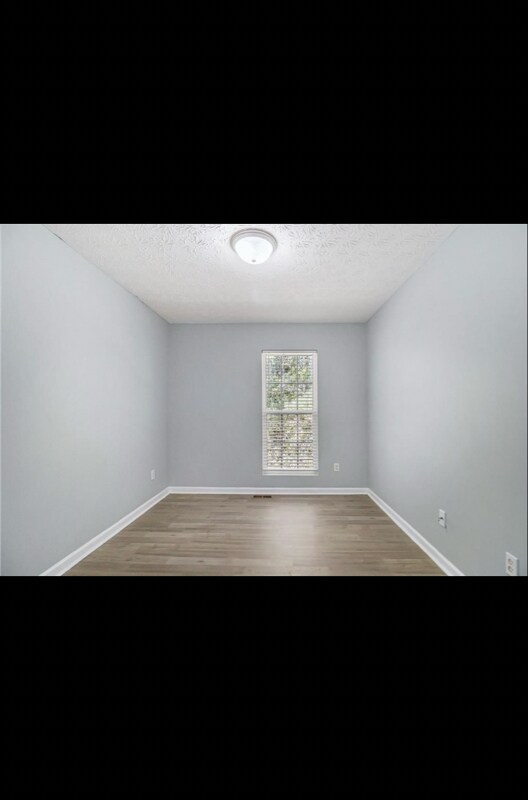 Building Photo - 2418 Piering Dr