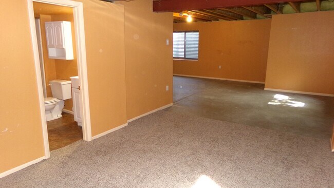 Building Photo - 217 Rock Bridge Ln