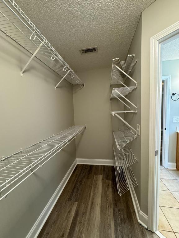 Building Photo - 204 Mahan Dr