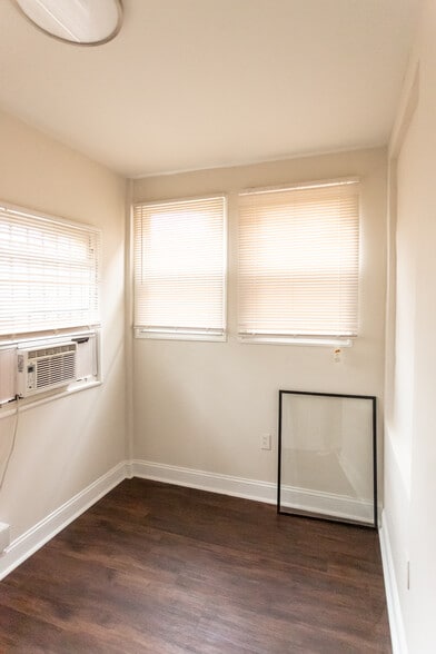 Bedroom - 4215 Dix St NE