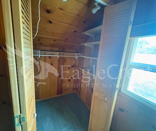 Building Photo - 127SW6
