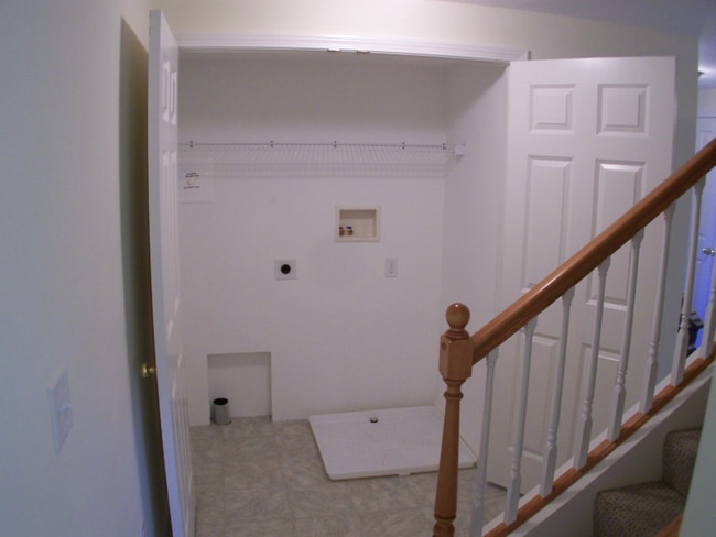 Building Photo - 4 Jessica Ln