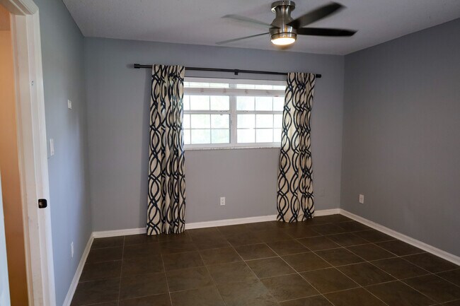 Building Photo - 4688 Posada Dr