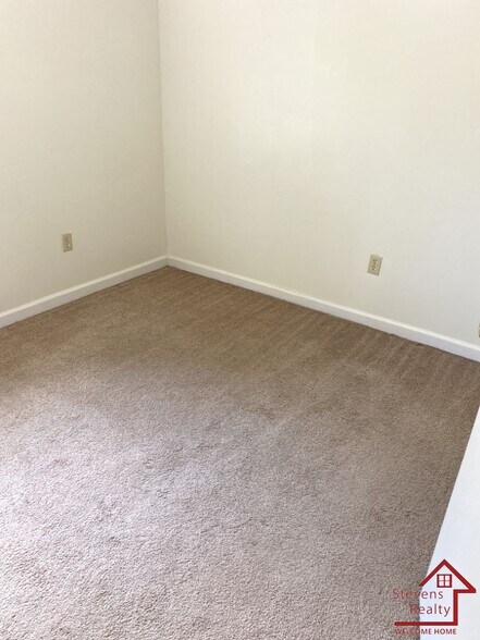 Building Photo - 157 Bybee Woods Dr