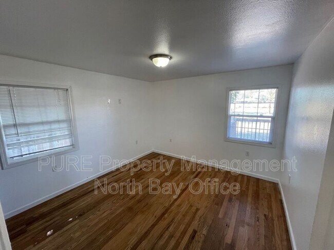 Building Photo - 1492 Gloria Dr