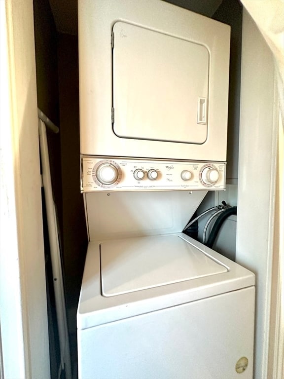 Building Photo - 48 Chelmsford St