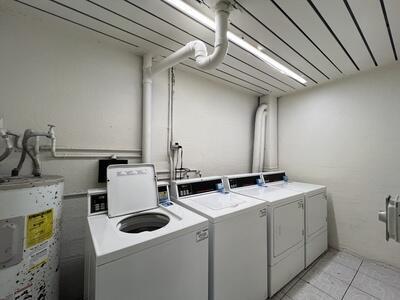 Building Photo - 4215 N University Dr