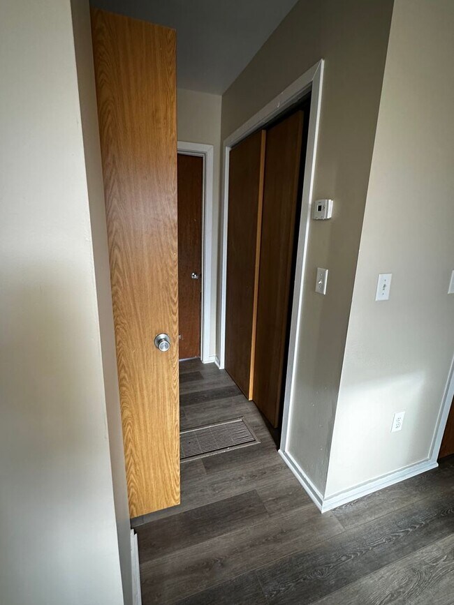 Building Photo - 1207 3rd Ave South