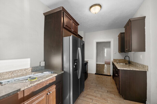 Building Photo - 3053 Brereton St