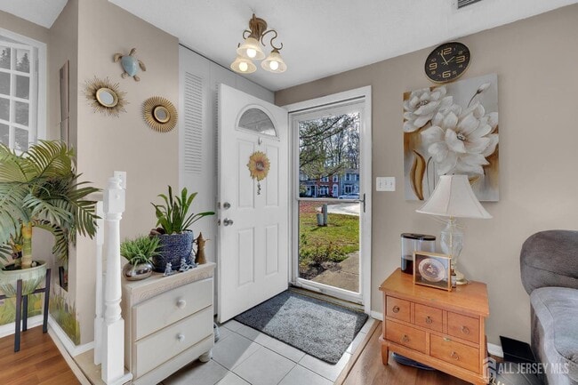 Building Photo - 89 Doe Ct