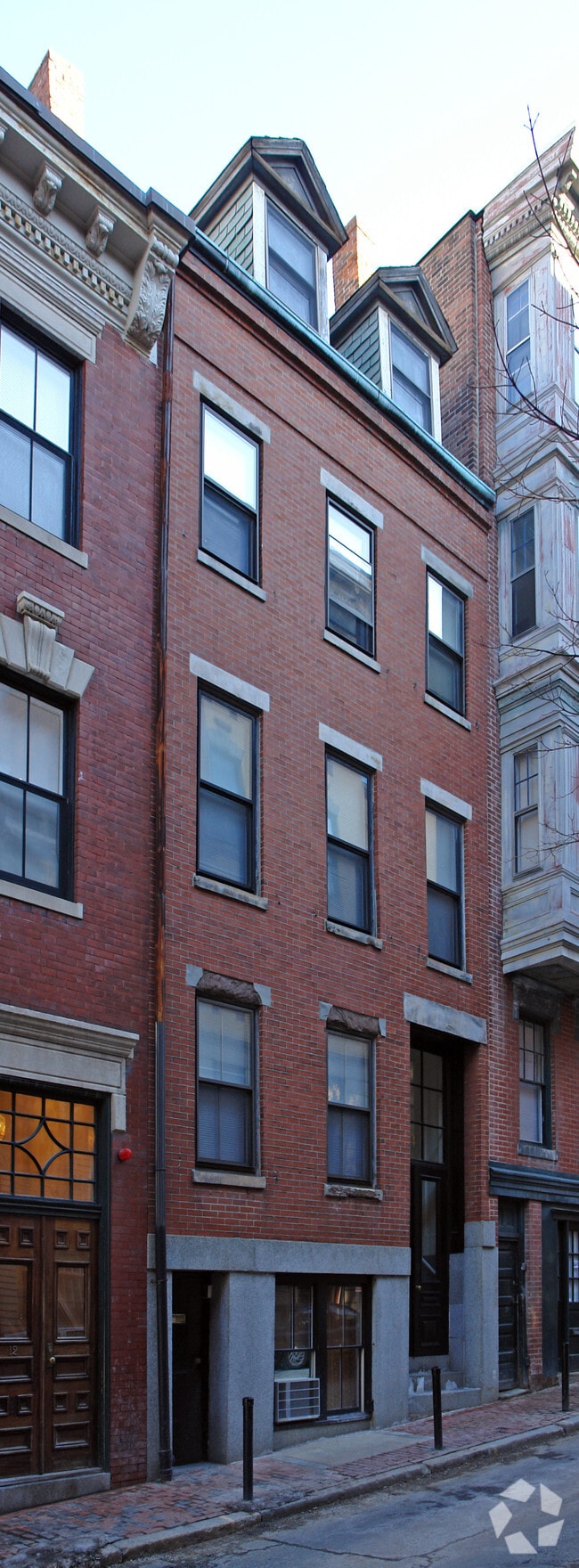 14 S Russell St 14 S Russell St Boston MA 02114 Apartment Finder