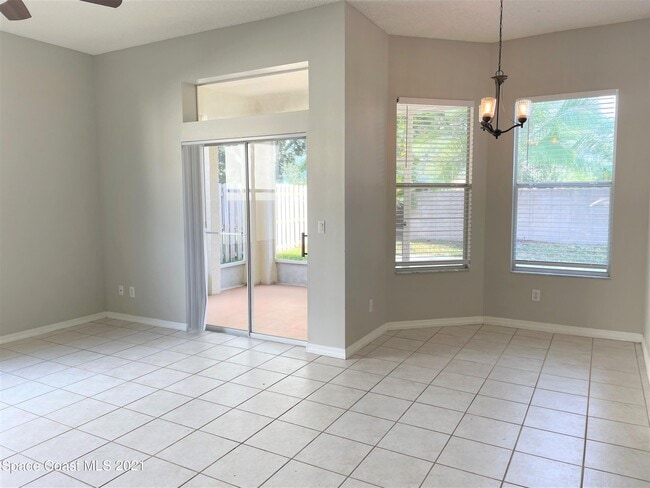 Building Photo - 7016 Hammock Trace Dr