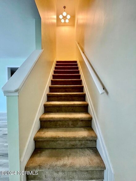 Building Photo - 143 Apache Trail