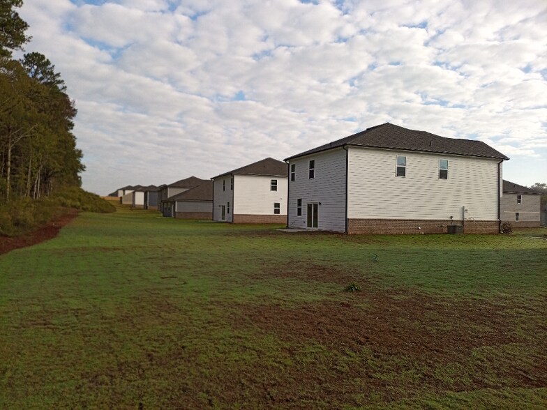 Building Photo - 145 Red Maple Wy