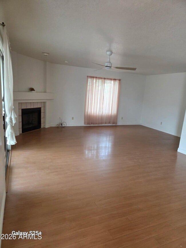 Building Photo - 8631 W Monte Vista Rd