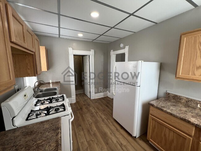Building Photo - 300 Gunnison Ave SW