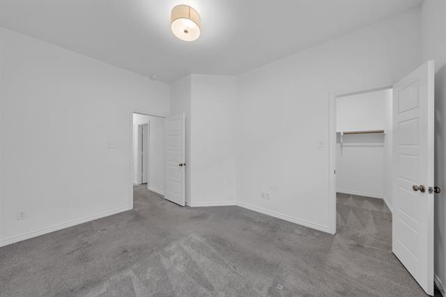 Building Photo - 2825 Stanley Ave