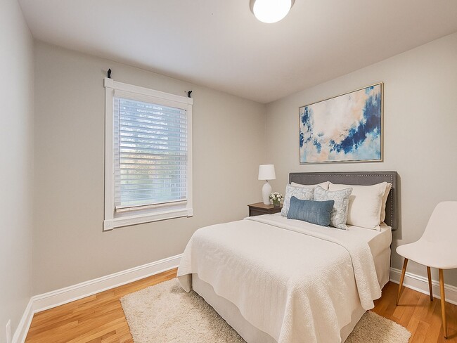 Building Photo - Stunning 4-Bed, 2.5-Bath Corner Lot Home with Modern Upgrades & Detached Garage – Move-In Ready!