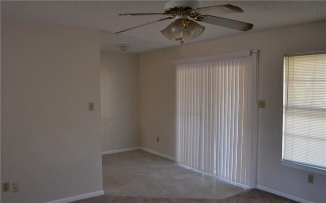 Building Photo - 1810 Teton Dr