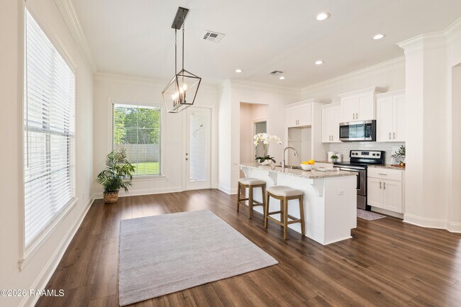 Building Photo - 237 Twin Meadow Ln