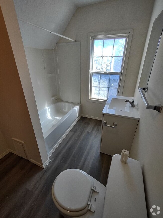 Building Photo - 325 - Ridgewood